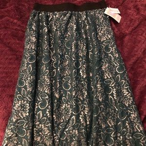 Brand new LuLaRoe Lucy skirt